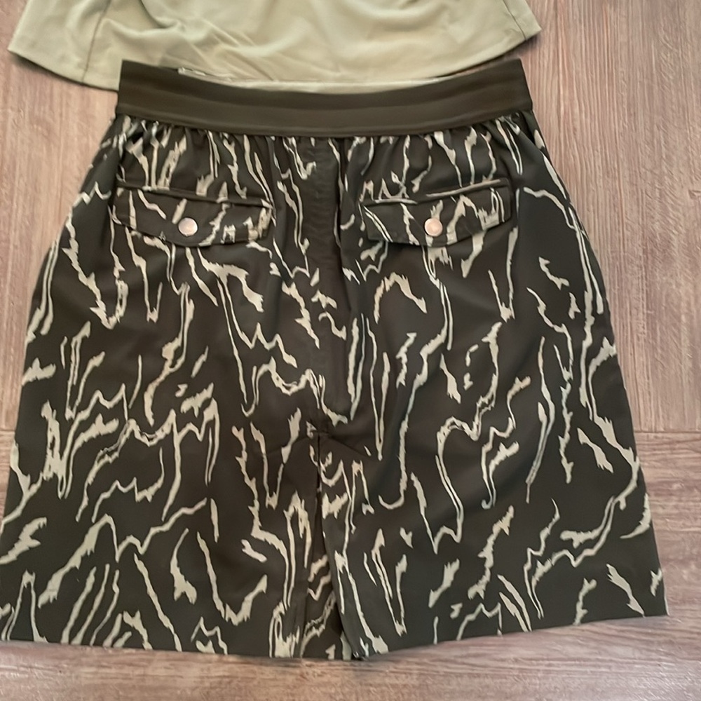 Athleta Vienna cargo skort. Size 4. Excellent condition - Picture 10 of 14